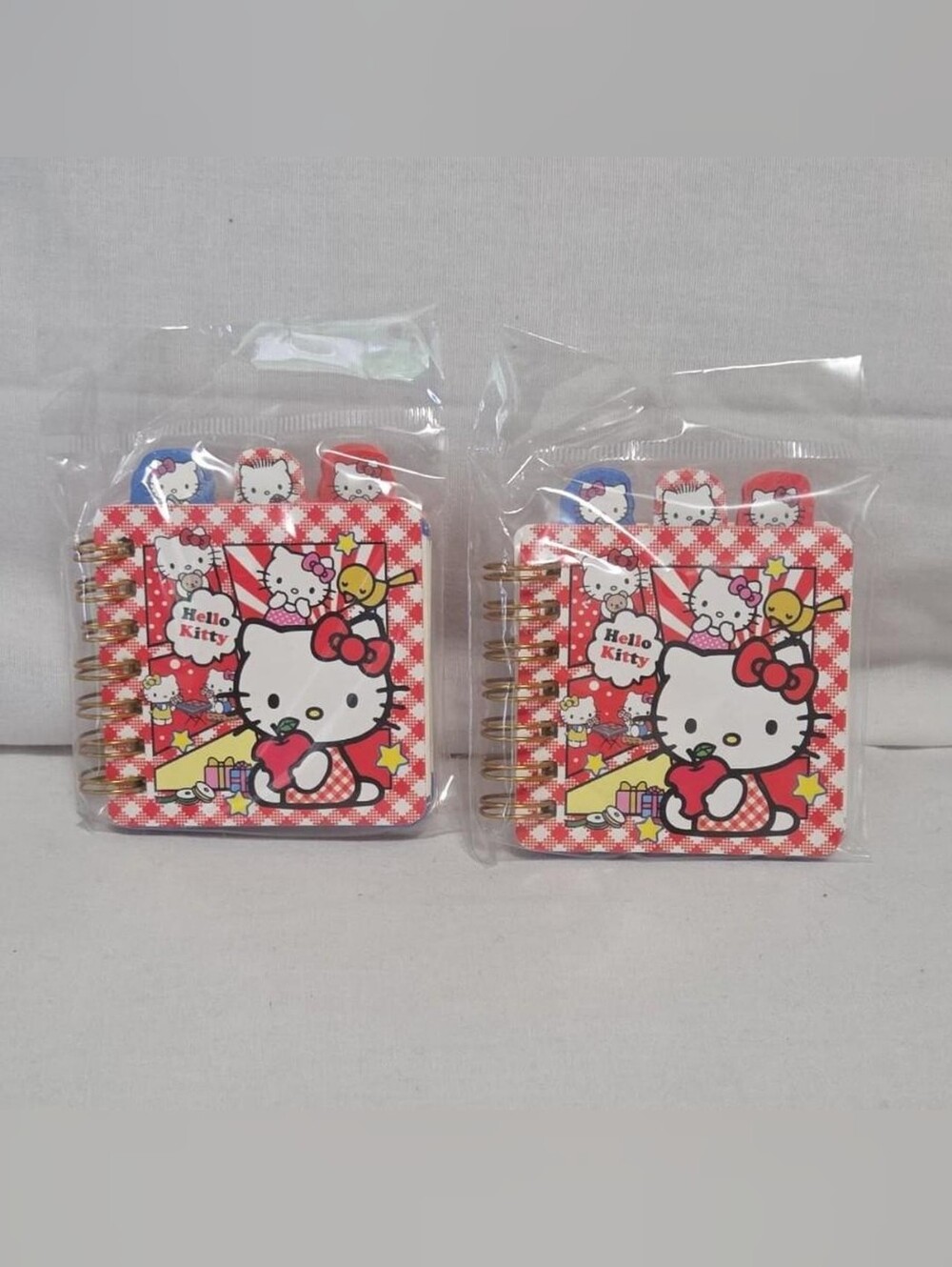 Hello Kitty tabbed mini notebook - Picture 5 of 5